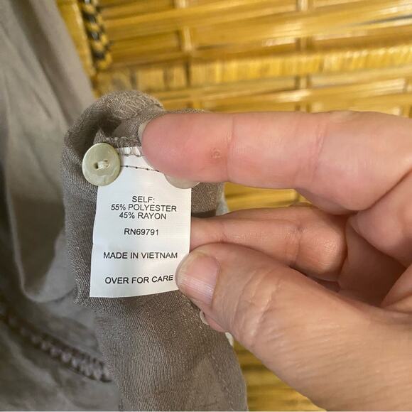 Fig and Flower Gray Embroidered Cuffed Sleeve Blouse XL boho peasant cottagecore - Picture 7 of 9